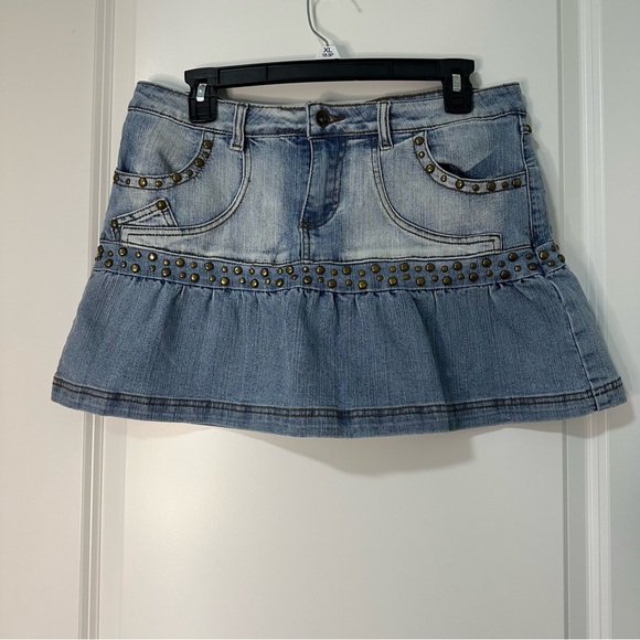 Dresses & Skirts - Vintage Y2K Denim Large Studded Mini Skirt